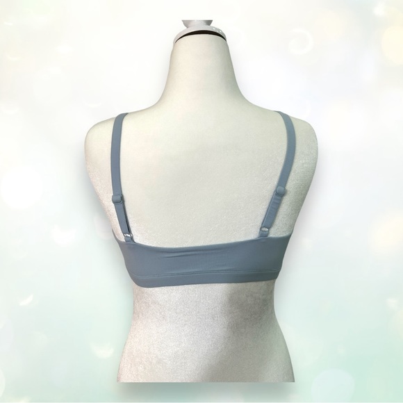 Skims Light Blue Bra - Picture 2 of 5